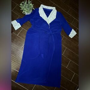 Royal blue w/ ivory lace housecoat